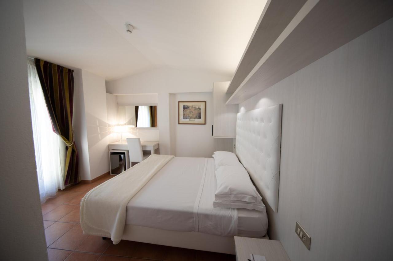 Albergo Rossini 1936 - Small&Charming Bologna Esterno foto